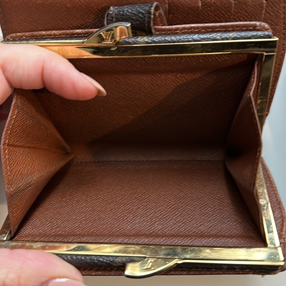 Louis Vuitton Vintage 2002 Viennois Wallet - Picture 5 of 6